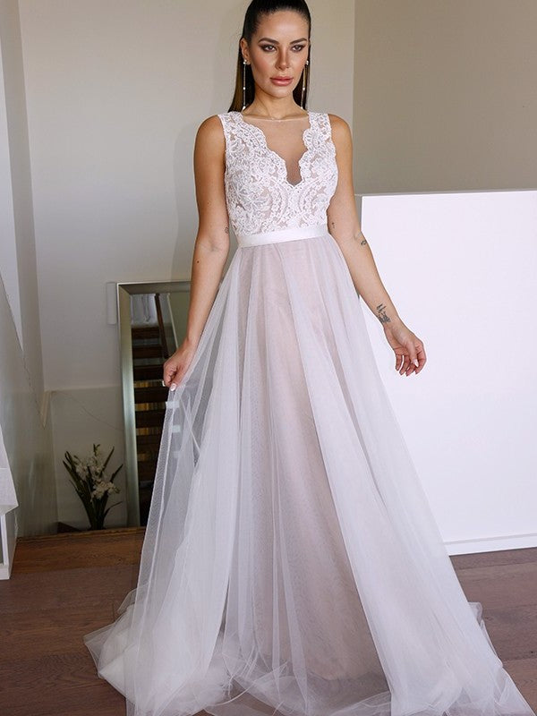 A-Line/Princess Lace Sweep/Brush Scoop Tulle Sleeveless Train Wedding Dresses