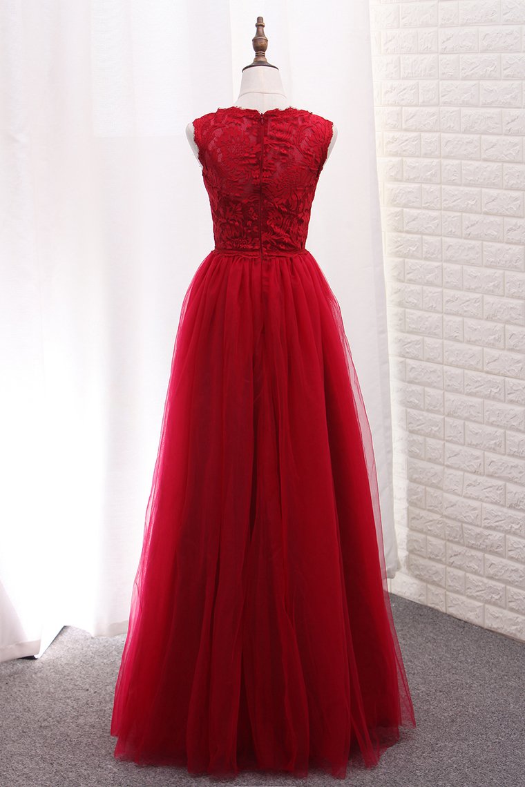 A Line Bridesmaid Dresses Scoop Tulle With Applique Floor Length