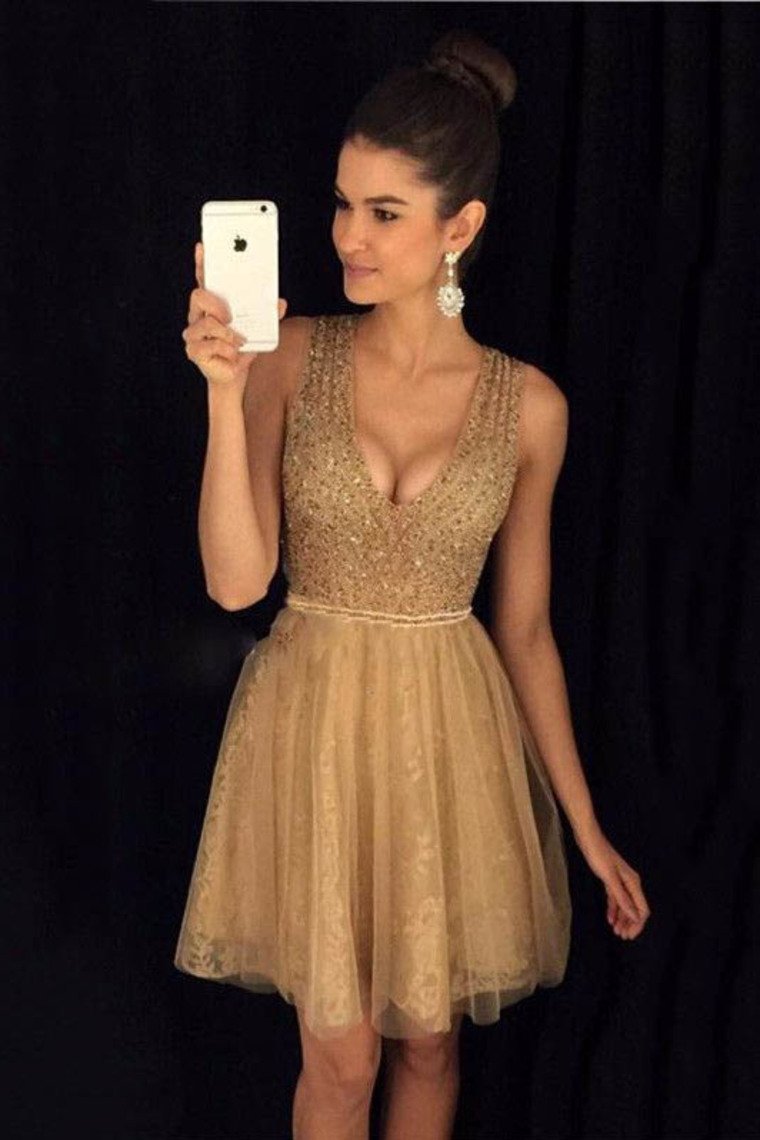 2024 V Neck A Line Homecoming Dresses Tulle With Beading Short/Mini