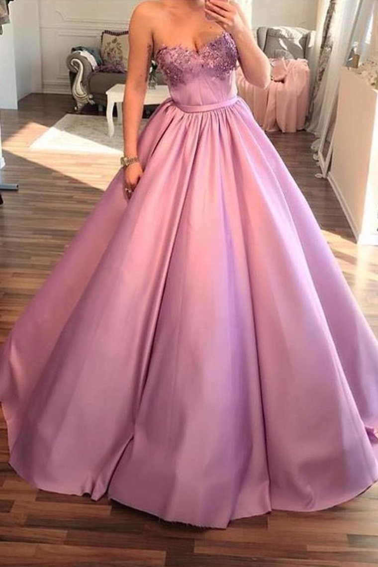 Sweetheart Satin A Line With Beads Prom Dresses