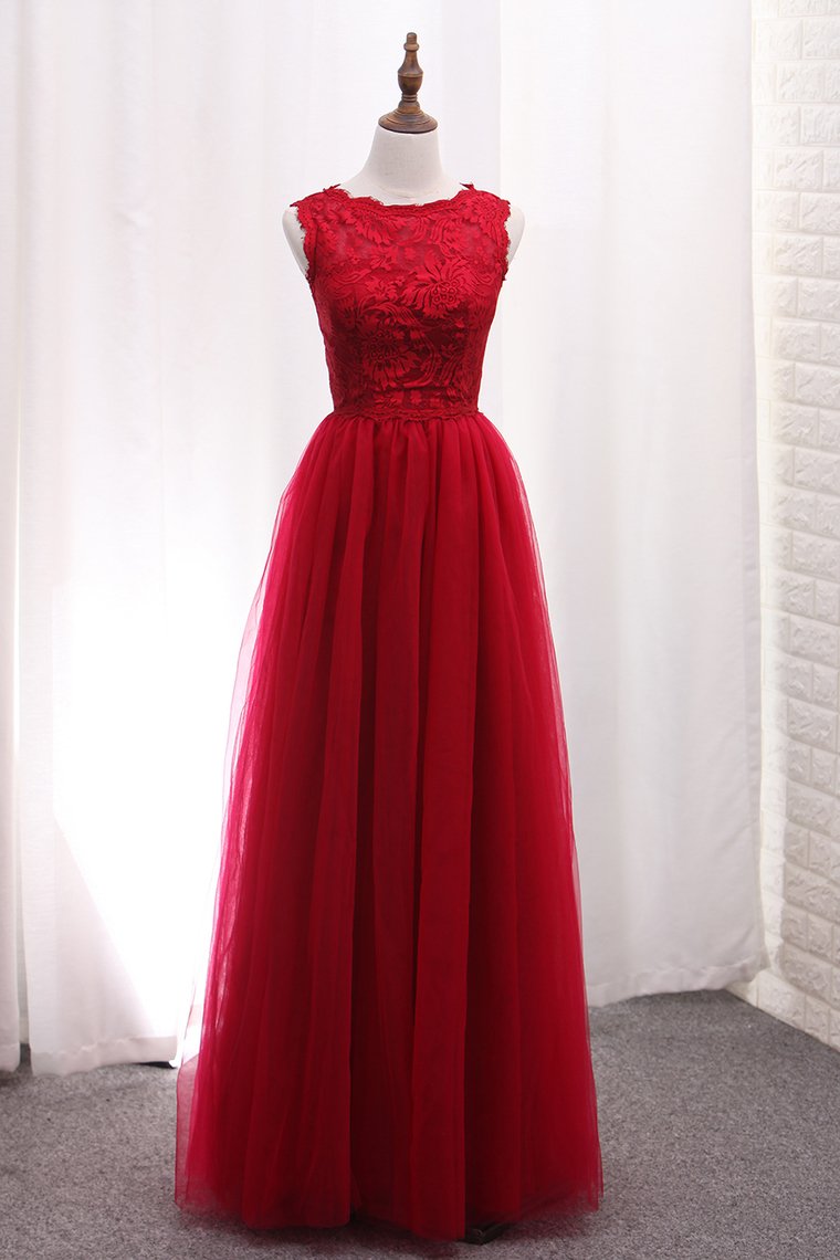 A Line Bridesmaid Dresses Scoop Tulle With Applique Floor Length