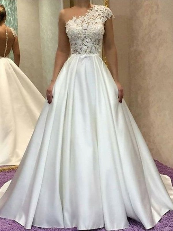 Sleeveles Train Sweep/Brush Lace A-Line/Princess Satin Wedding Dresses