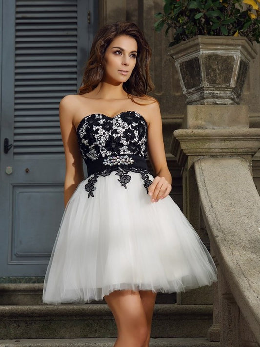 Short Sweetheart Sleeveless Applique A-Line/Princess Tulle Cocktail Dresses