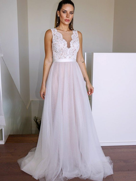 A-Line/Princess Lace Sweep/Brush Scoop Tulle Sleeveless Train Wedding Dresses
