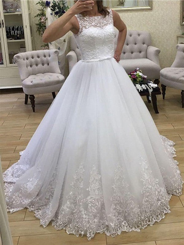 Ball Gown Scoop Tulle Court Sleeveless Applique Train Wedding Dresses