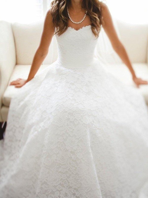 Sweetheart Sleeveless Cathedral Train A-Line/Princess Lace Wedding Dresses