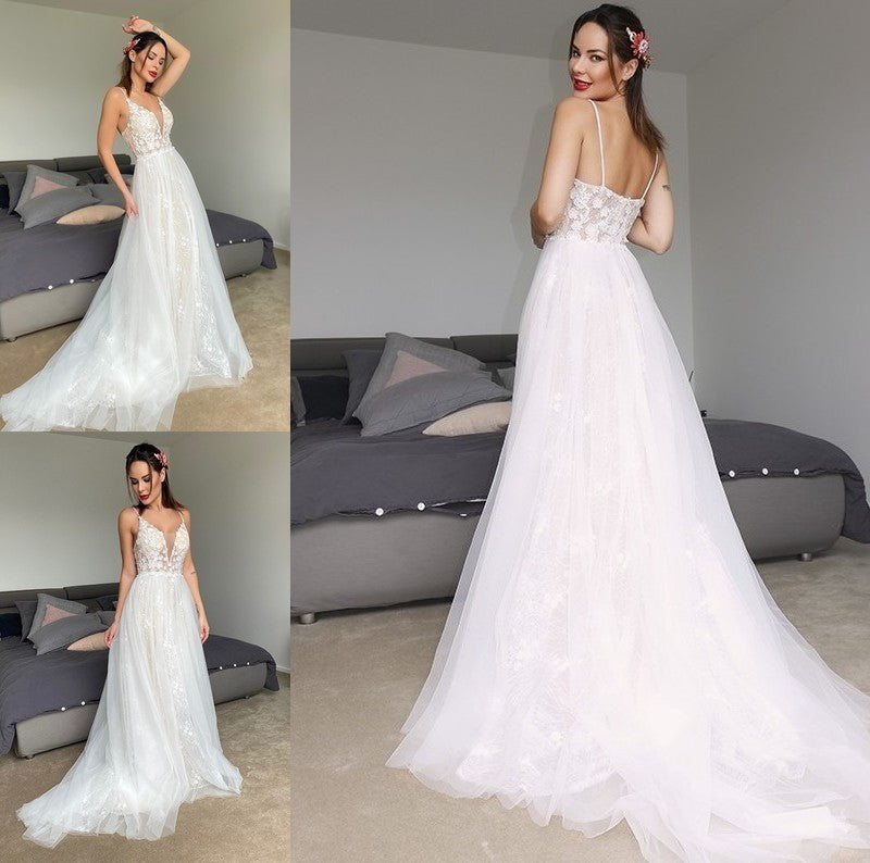 A-Line/Princess Sweep/Brush Applique V-neck Sleeveless Tulle Train Wedding Dresses