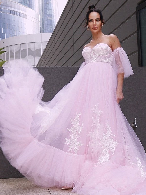 Short Sleeves Sweetheart Applique A-Line/Princess Court Tulle Train Wedding Dresses