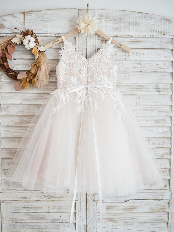 Lace V-neck Sleeveless A-Line/Princess Knee-Length Tulle Flower Girl Dresses