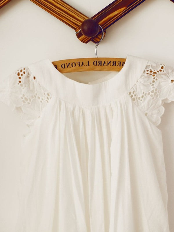 Sleeves A-Line/Princess Scoop Applique Short Knee-Length Flower Girl Dresses