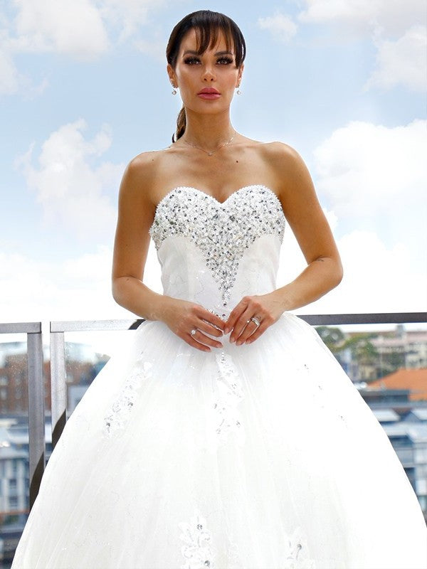 Sleeveless Tulle Cathedral Sweetheart Ball Gown Applique Train Wedding Dresses