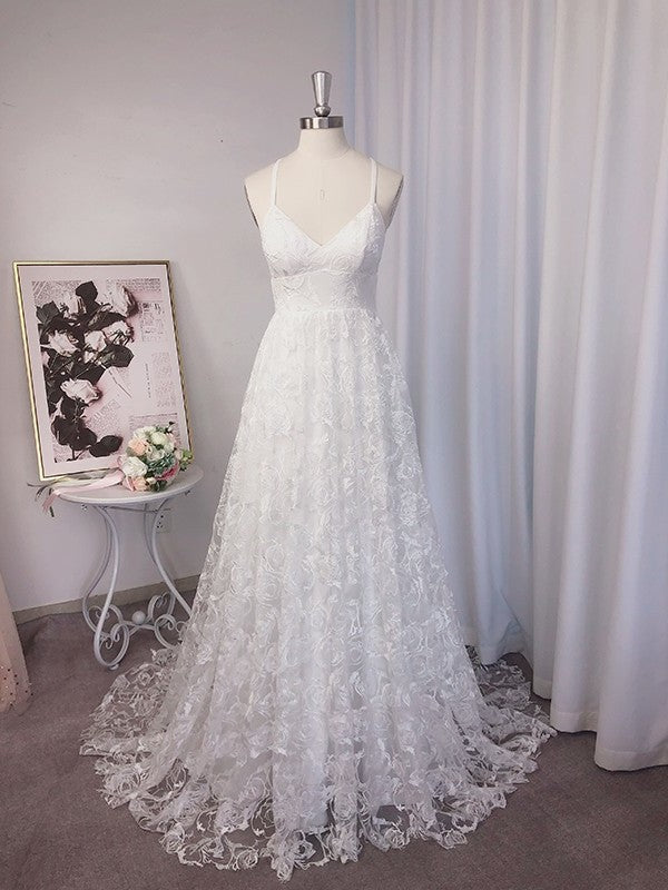 A-Line/Princess V-neck Applique Sleeveless Lace Sweep/Brush Train Wedding Dresses