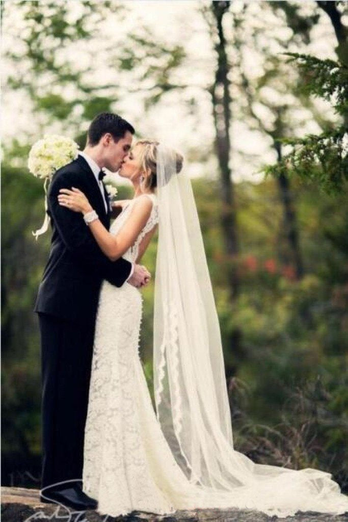 Alencon Applique Lace Trim Bridal Veil Long Tulle Wedding Veil JS870